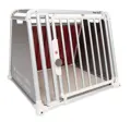 In der Auto-Hundebox 4pets ECO-4 finden grosse Hunde wie Berner Sennenhund, Hovawart oder Rottweiler ausreichen Platz.