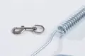 Karabiner und Feder des Dogrunner Velo-Halter.
