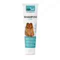 Milde Pflege für deinen Hund mit dem Optipet Care Shampoo für häufiges Waschen.