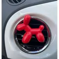Einfach mit dem mitgelieferten Clip an der Lüftung zu befestigen ist der Little Dog Air Freshener.