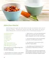 Rezepte die gesund sind und Spass machen findet man im Ratgeber BARF für Katzen, erschienen im GU Verlag.
